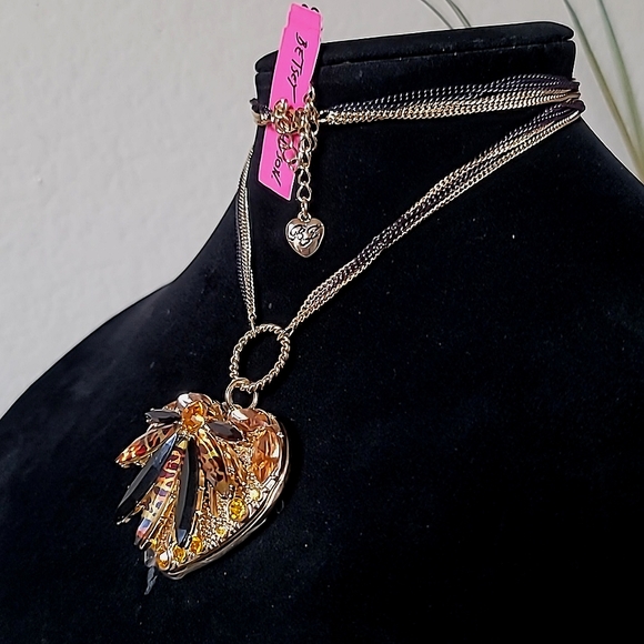 New! BETSEY JOHNSON Hollywood Glam Leopard Firefly Pill Locket Necklace. - Picture 3 of 12